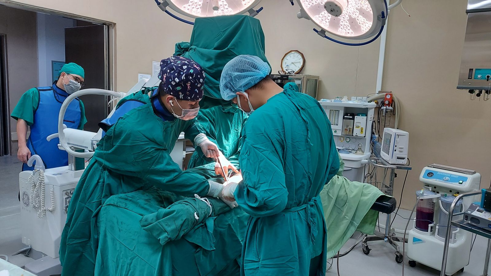 Phương pháp phẫu thuật kết hợp xương đinh Gamma hiện đại thực hiện lần đầu tại Bệnh viện Đa khoa tỉnh Bắc Kạn.